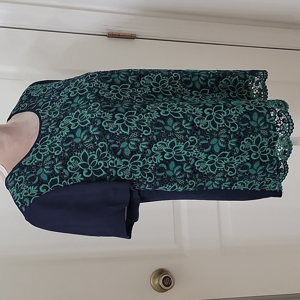 J. Crew Collection, Navy with Green Embroidered Lace Top, Silk Sleeves, Size 8 - Picture 6 of 14